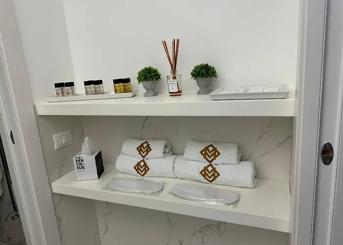 Maisons Via Torino * Milan